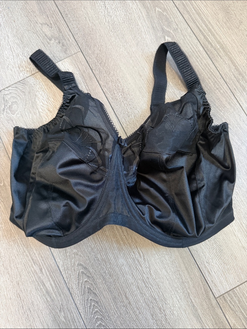 Elomi Black Full Coverage Support Bra with Lace Accents
